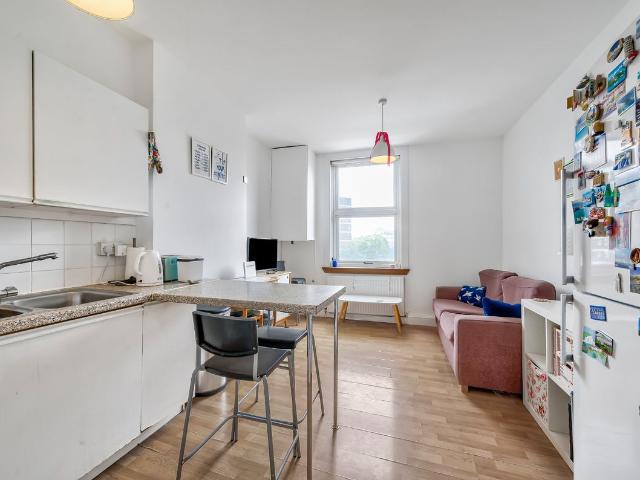 Apartment for rent in South Hampstead, Greater London