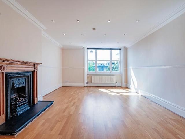 Apartment for rent in Belsize Park, Greater London