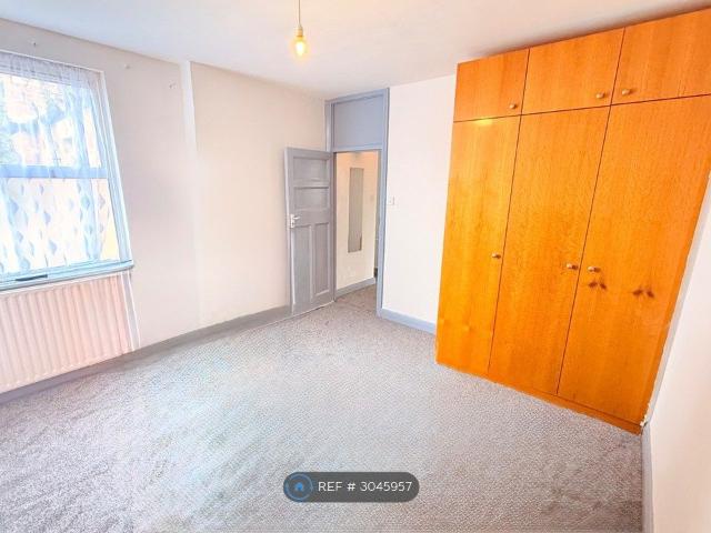 Apartment for rent in Dollis Hill, Greater London