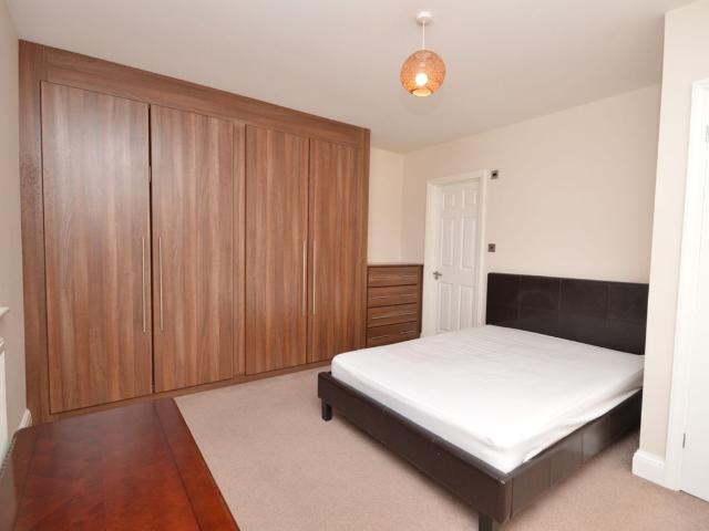 Room for rent in Fairlop, Greater London
