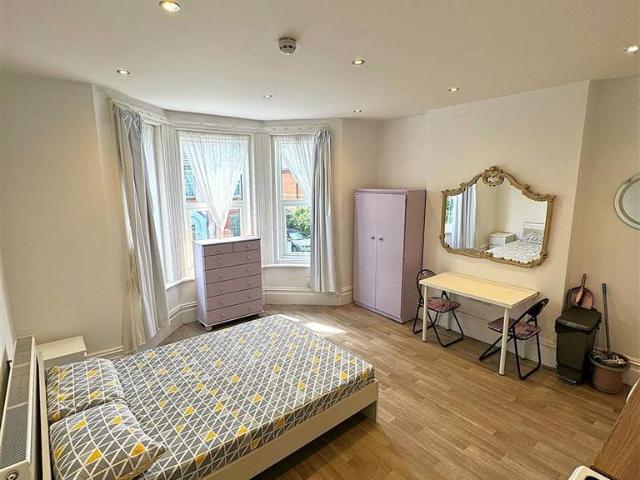 Apartment for rent in Charminster, Bournemouth