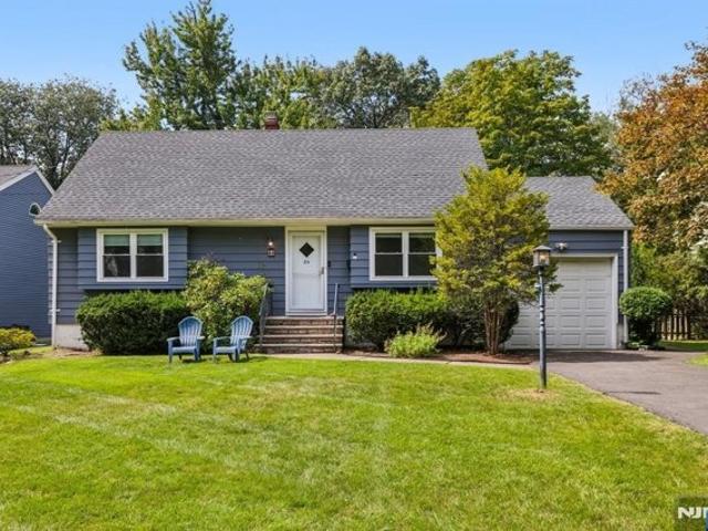House for sale in Fair Lawn, New Jersey