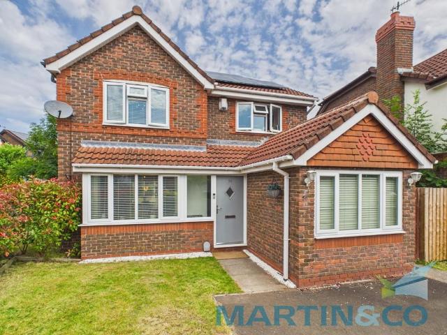 House for rent in Calderstones