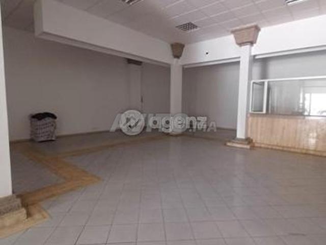 Local commercial vente à Slimane, Gharb-Chrarda-Beni Hssen
