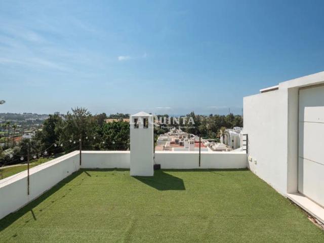 Apartamento en alquiler en Artola, Costa del Sol Occidental