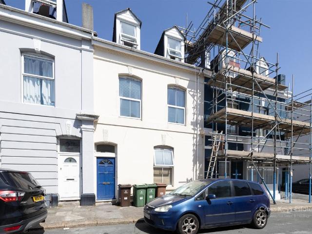 Apartment for rent in Morice Town, Mount Wise