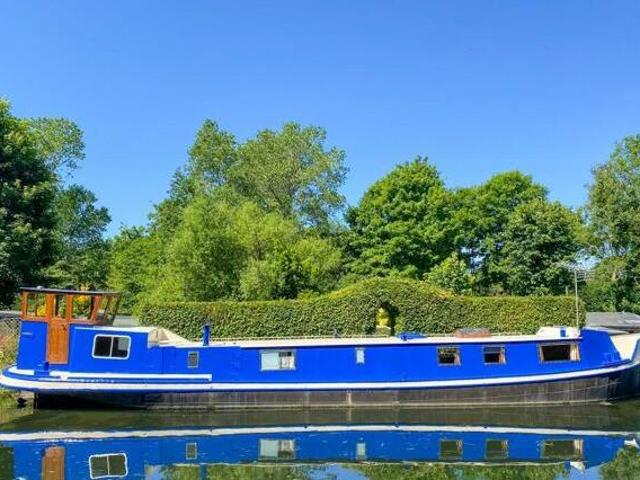 House for sale in Uxbridge, Greater London