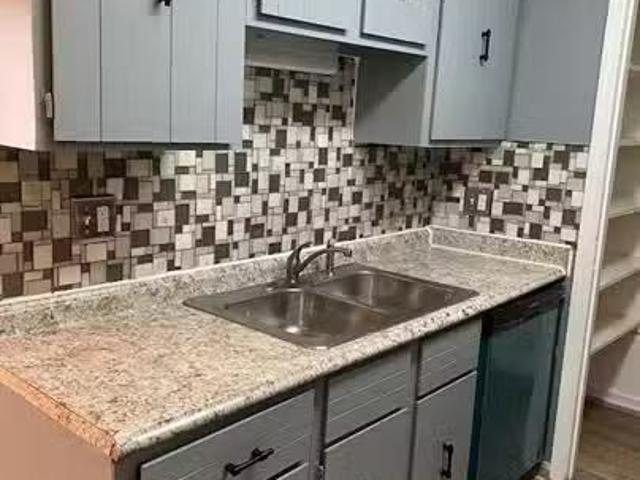 Condo for rent in Dayton
