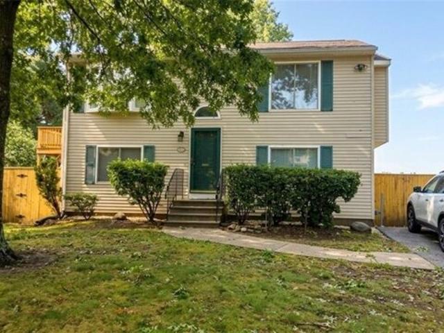 House for sale in Warwick, Kent County
