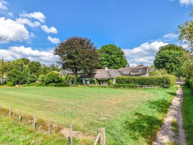 Appartement te huur in Laren, Noord Holland