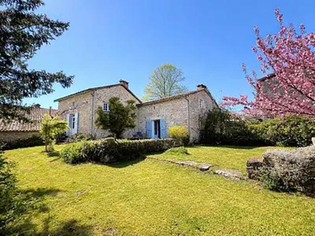 Maison vente à Confolens, Benest
