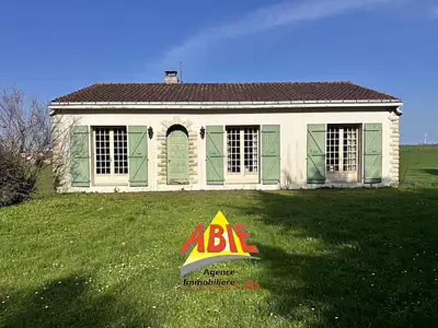 Maison vente à Fontenay-le-Comte, Benet