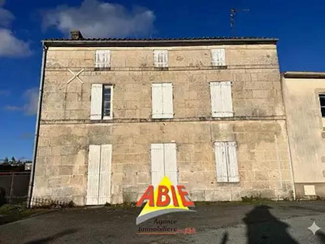 Maison vente à Fontenay-le-Comte, Benet