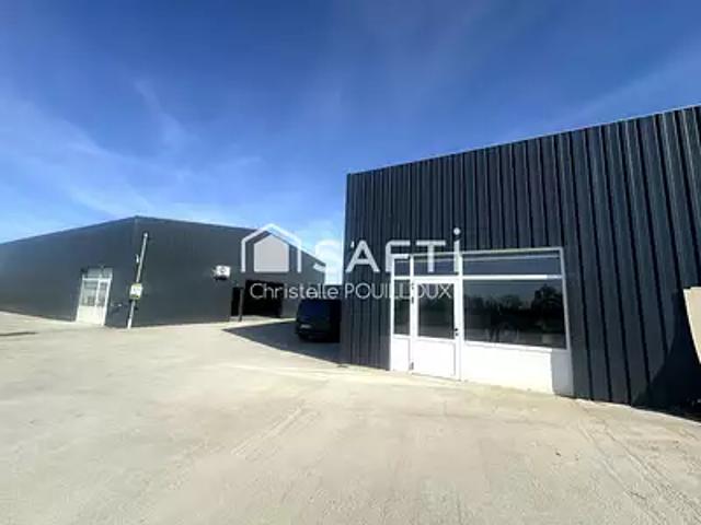 Garage vente à Fontenay-le-Comte, Benet