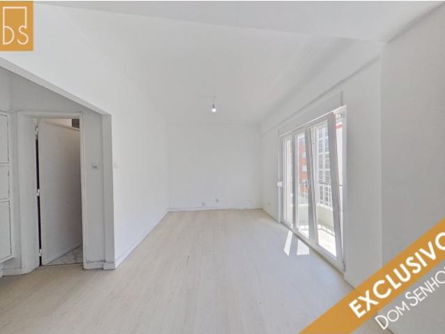 Apartamento alugar em Benfica, Benfica
