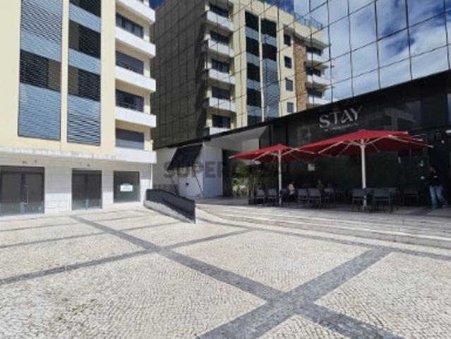 Armazém venda em Lisboa
