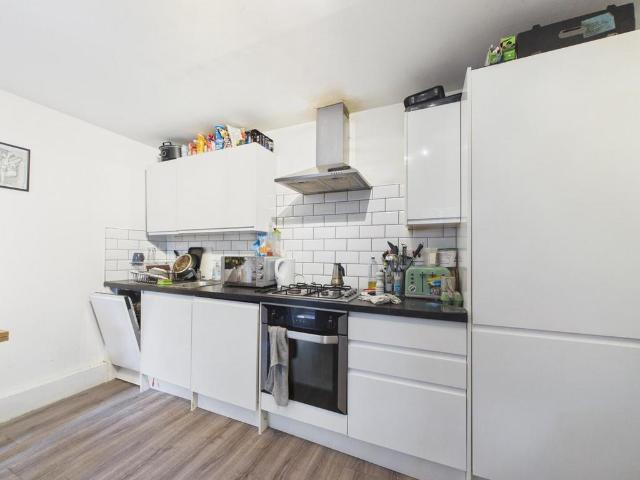 Apartment for rent in Battersea, Greater London