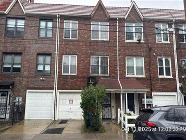 House for sale in Queens, Arverne