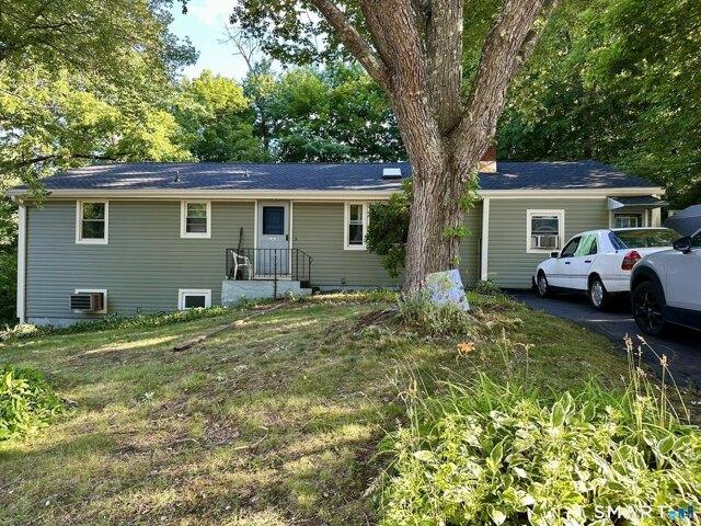 House for sale in Hamden, Connecticut