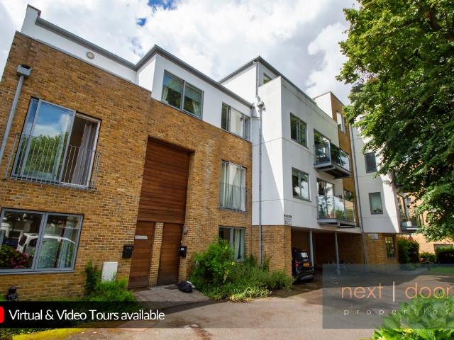 House for rent in Camberwell, Greater London