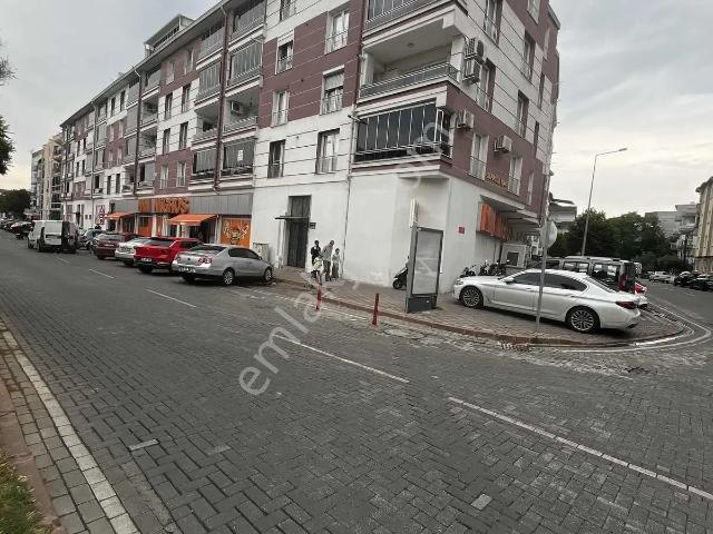 Akhisar, Manisa içerisinde satılık mülk