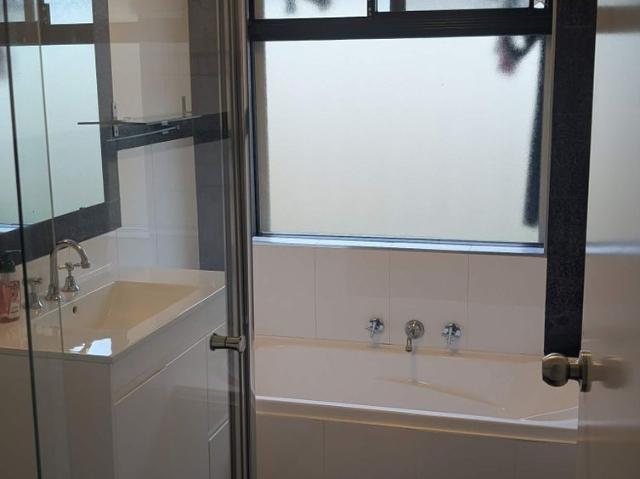 Room for rent in Bennett Springs, Western Australia