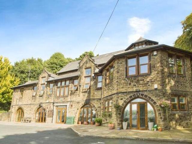 House for sale in Halifax, West Yorkshire