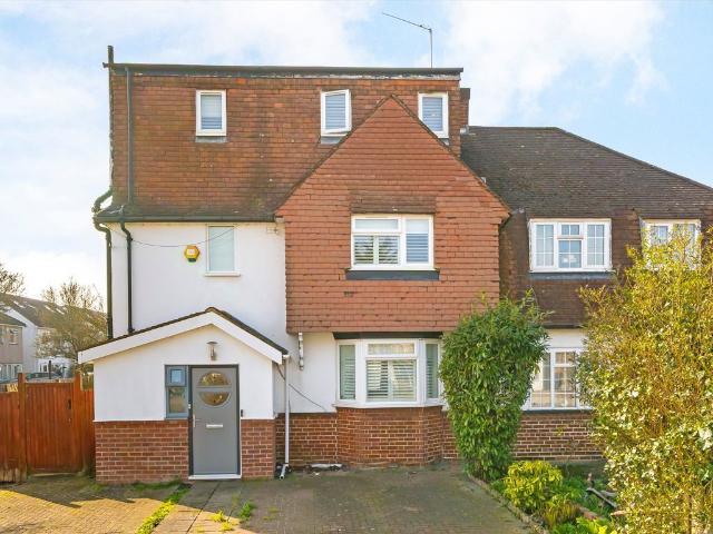 Apartment for rent in London Borough of Ealing, Greenford