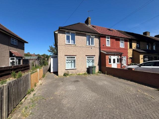 House for rent in Becontree, Greater London