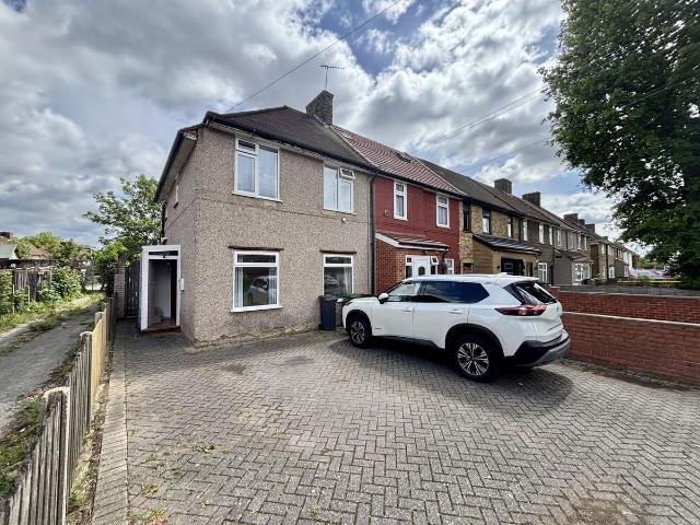 House for rent in Becontree, Greater London