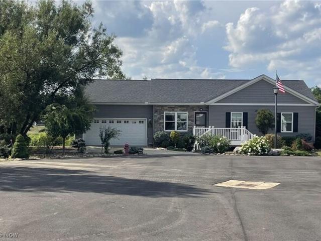 House for sale in Lakemore