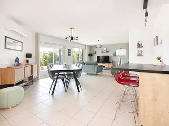 Maison vente à France métropolitaine, Benquet