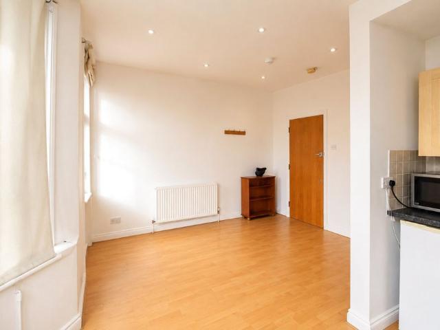 Apartment for rent in London Borough of Croydon, Greater London