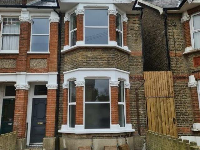 Apartment for rent in London Borough of Croydon, Greater London
