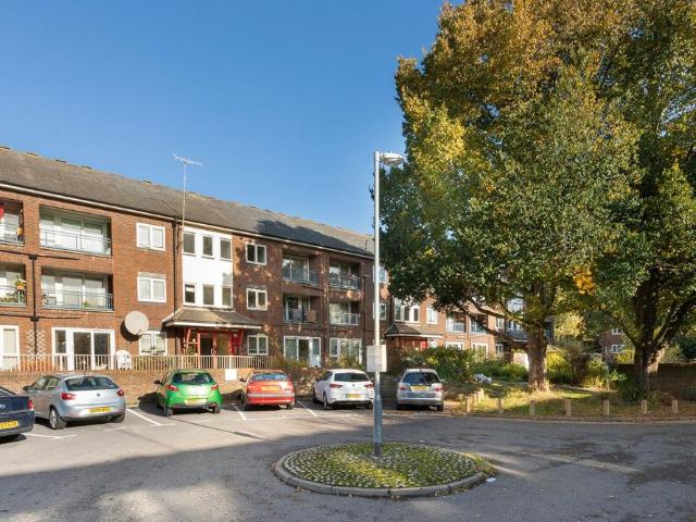 Apartment for rent in Aldrington