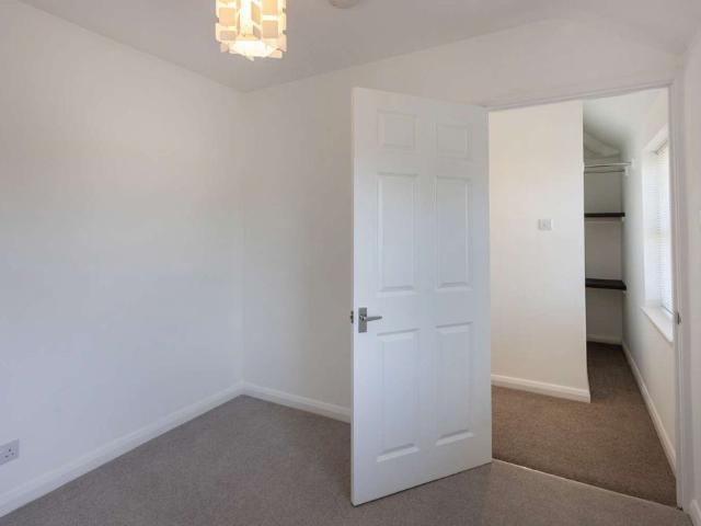 Apartment for rent in Lye Valley, The Slade
