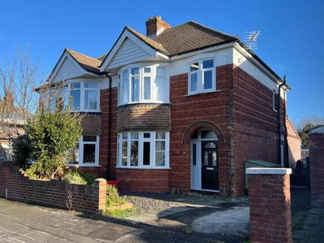 House for sale in Middlecroft, Hampshire