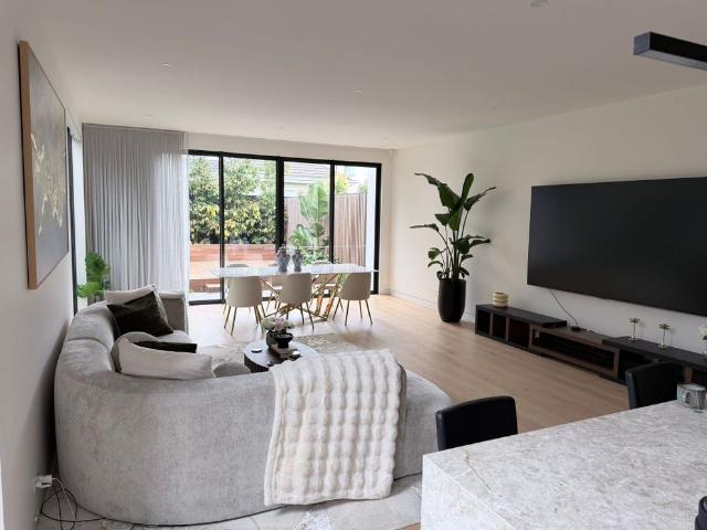 Room for rent in Camerons Creek, Victoria