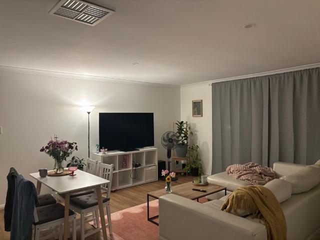 Room for rent in Bentley, Western Australia
