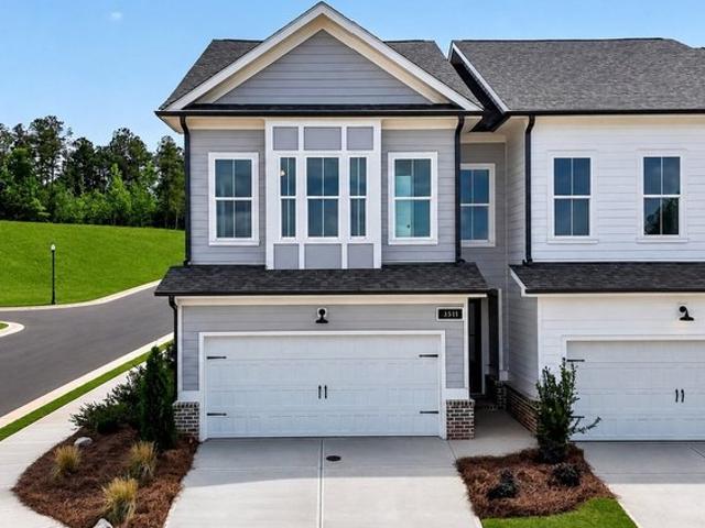 Townhouse for sale in Opelika, Alabama