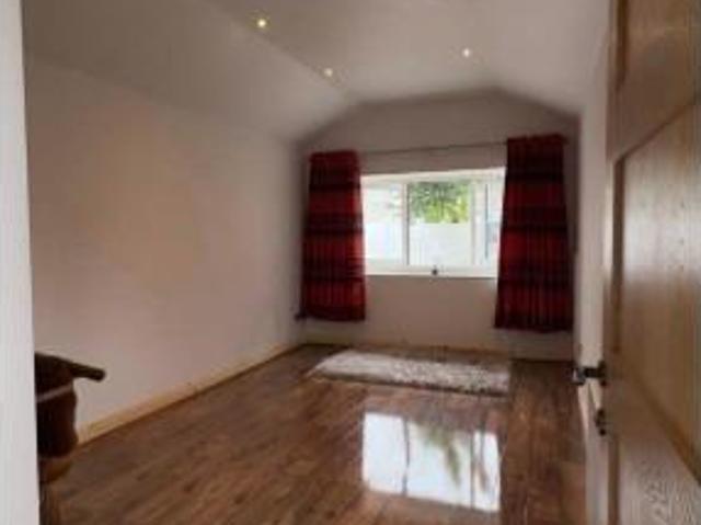 House for rent in Burnedge, Greater Manchester
