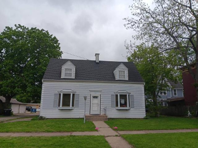 House for sale in Ottawa, Illinois