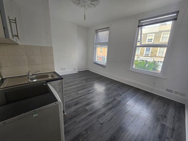 Studio for rent in Holloway, Lower Holloway