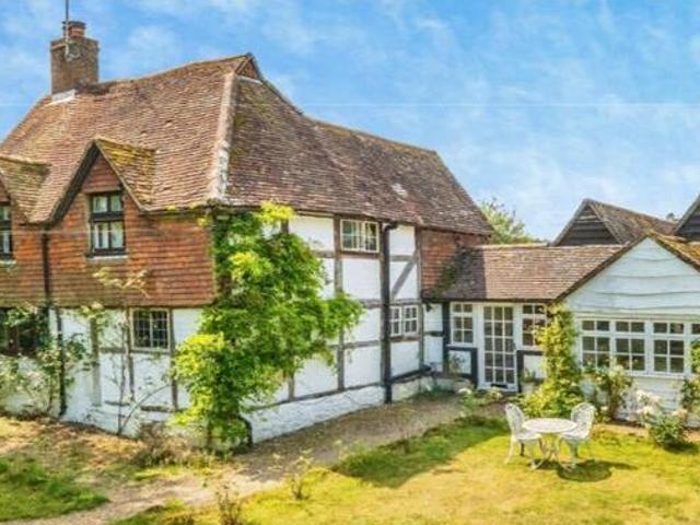 House for sale in Littlecote, West Sussex