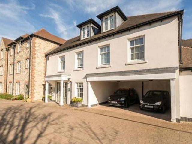 House for sale in Littlecote, West Sussex