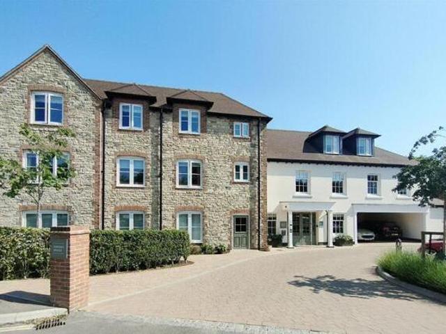 House for sale in Littlecote, West Sussex
