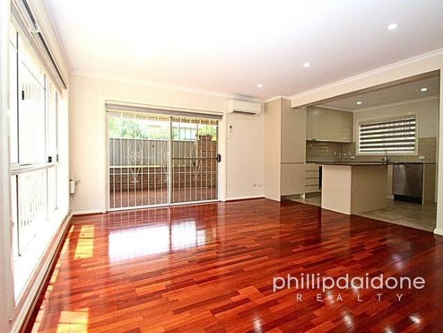 Townhouse for rent in Sydney, New South Wales