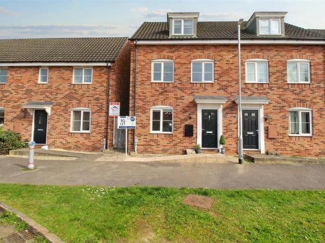 House for rent in Red Lodge, West Suffolk