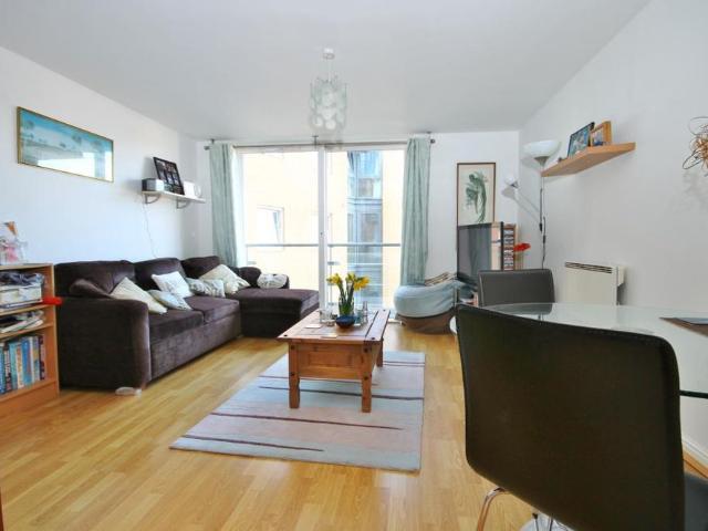 Apartment for rent in London Borough of Hounslow, Greater London