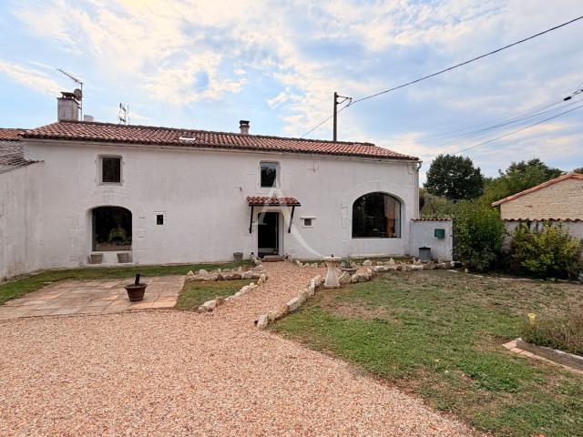 Maison vente à Bercloux, Charente-Maritime